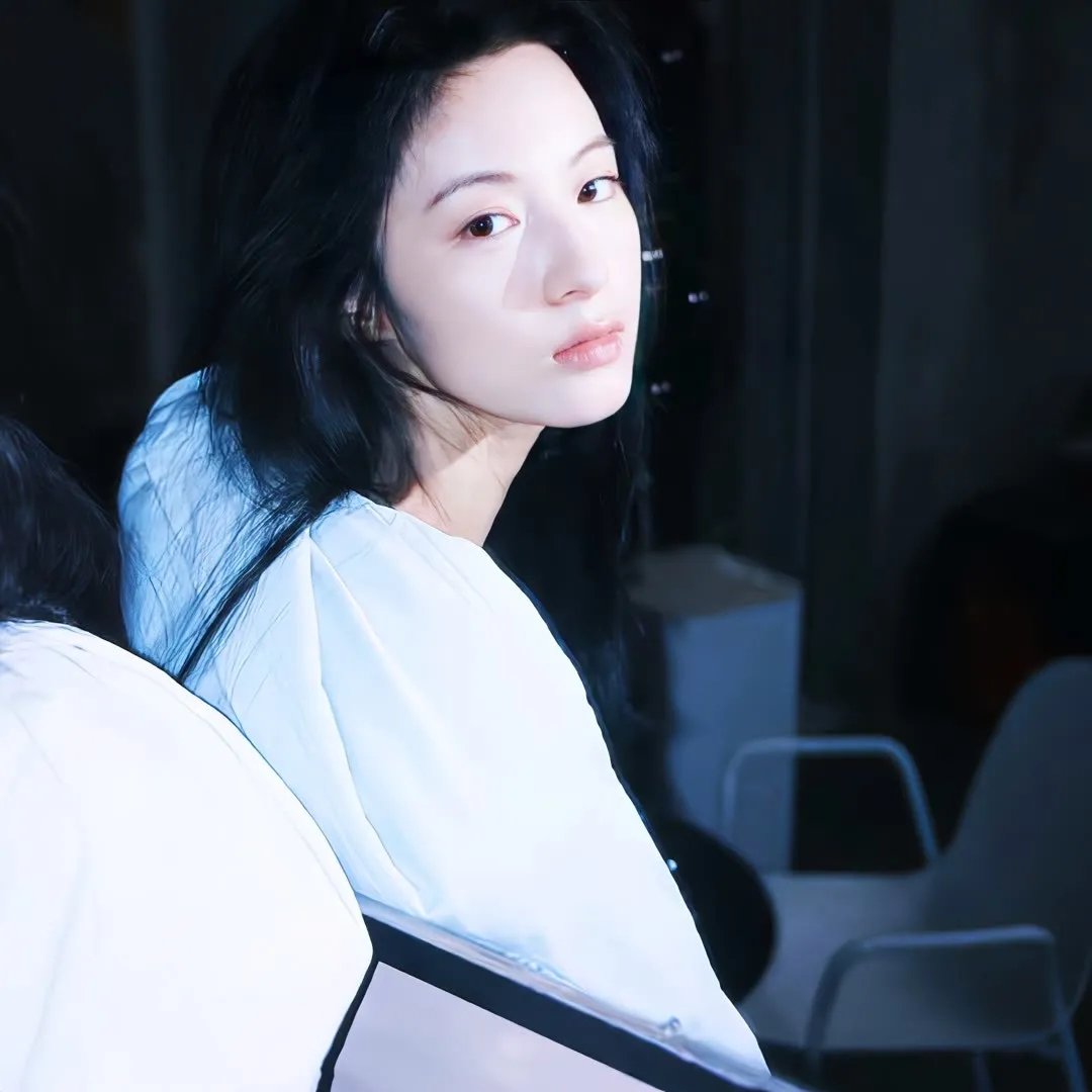 乌鸦女孩